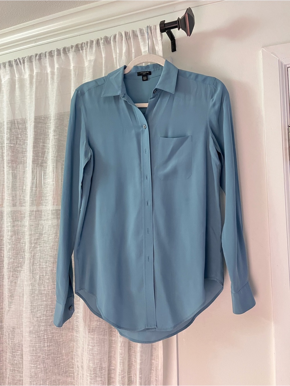 Anne Taylor 100% silk blouse